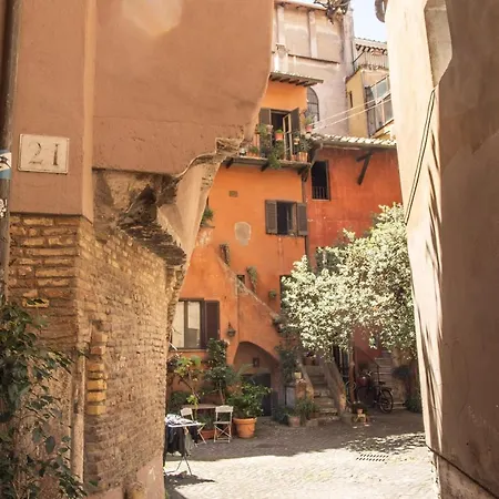 The Red House At Arco Degli Acetari Holiday home
