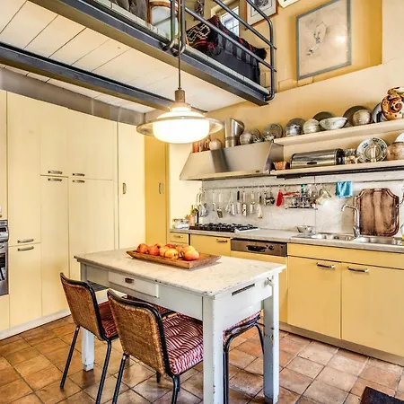 The Red House At Arco Degli Acetari