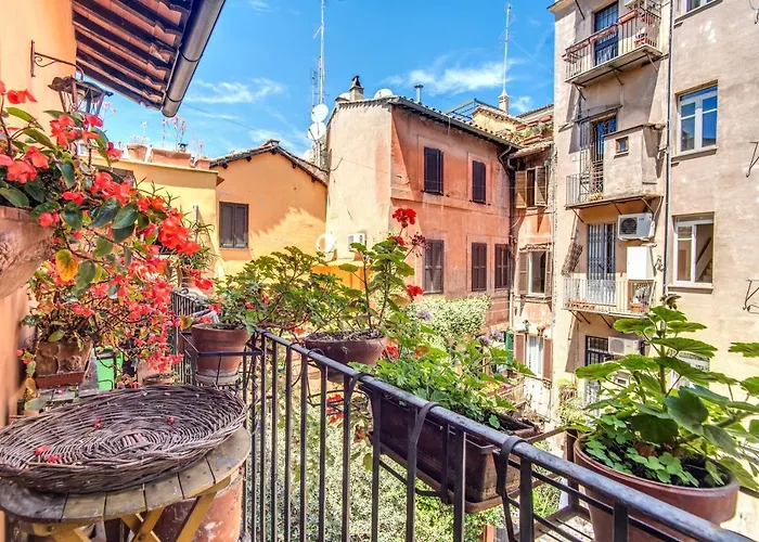 The Red House At Arco Degli Acetari Vakantiehuis