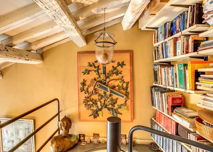 The Red House At Arco Degli Acetari Vakantiehuis *